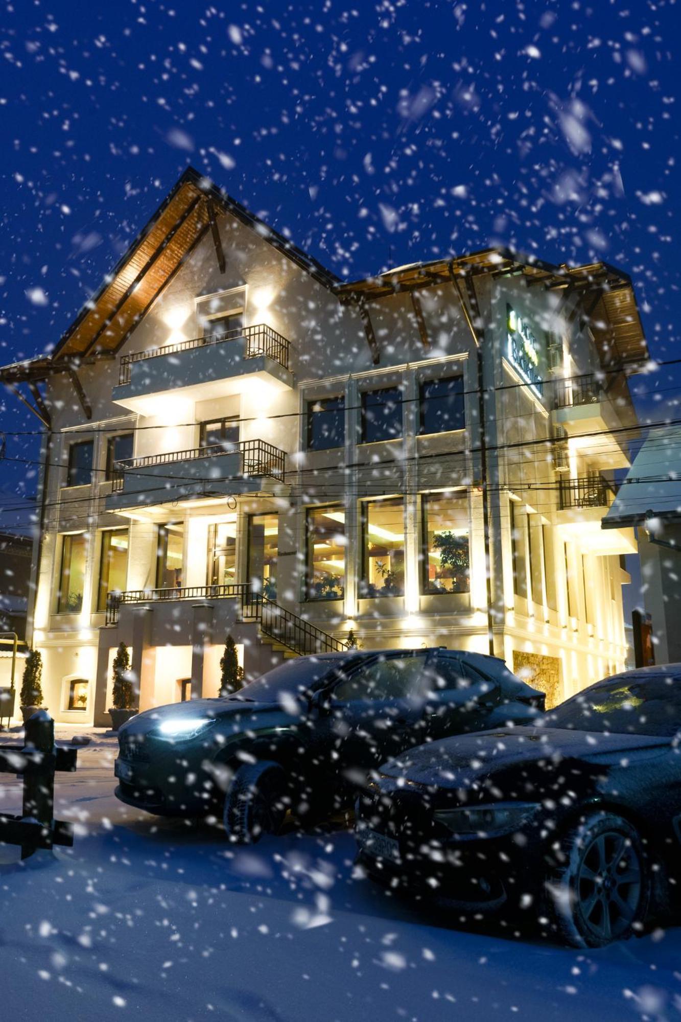 Hotel Buchenland Gura Humorului Extérieur photo